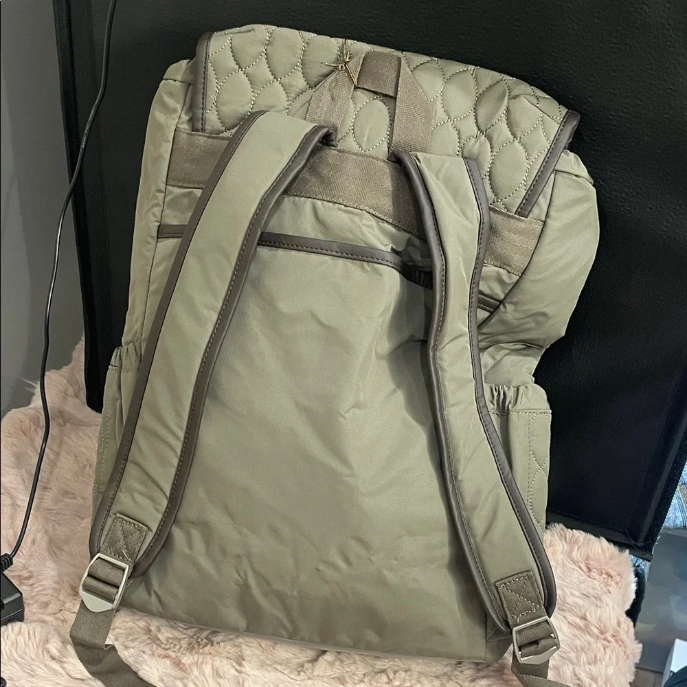 Lug Canter collection Quilted Derby-walnut color dawstring Backpack NWT